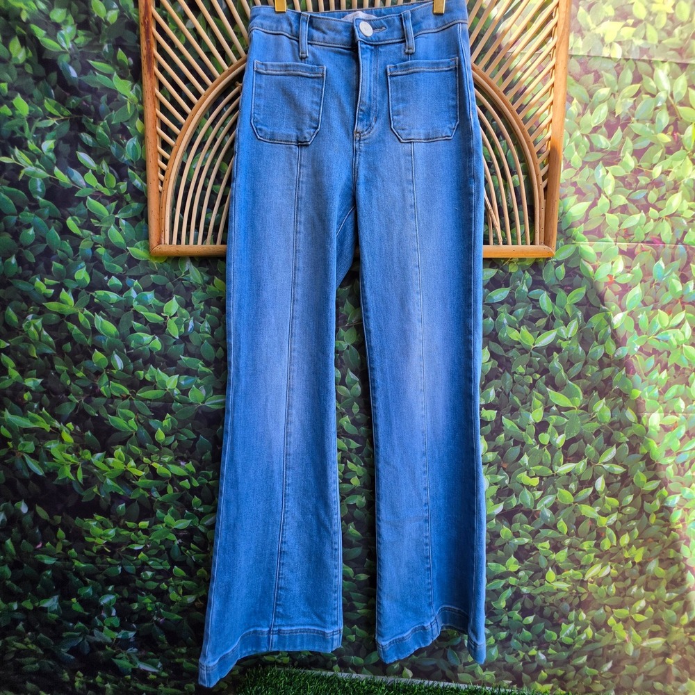 Lauren Conrad Super High Rise Flare Jeans Light Wash Front Patch Pockets 2